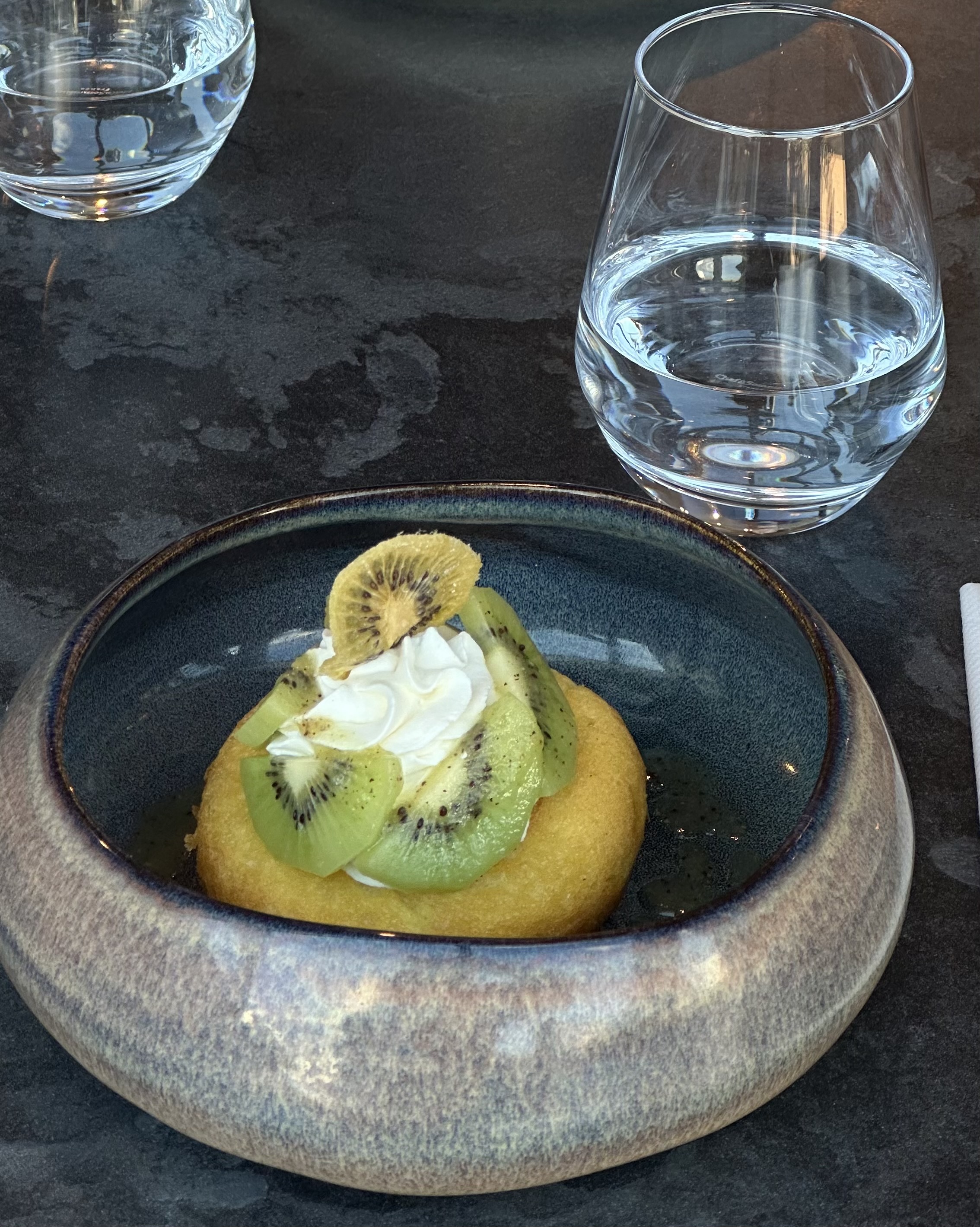 Savarin poché au rhum - dessert - Baden Roc - nouvelle carte 2026